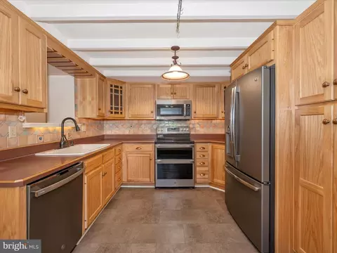 Kitchen - 100 Maple Ave, Boonsboro, MD 21713 photo 3 of 3