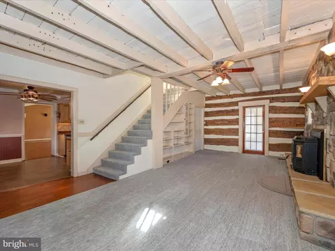 Living - 100 Maple Ave, Boonsboro, MD 21713 photo 2 of 8