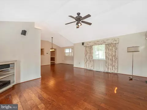 Living - 100 Maple Ave, Boonsboro, MD 21713 photo 7 of 8
