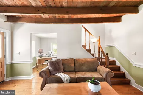 Entry Way - 11628 White Hall Rd, Smithsburg, MD 21783 photo 11 of 15