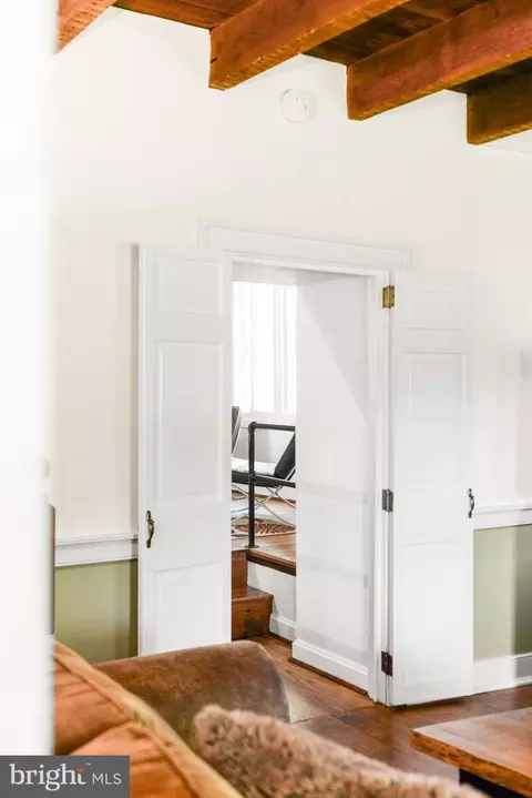 Entry Way - 11628 White Hall Rd, Smithsburg, MD 21783 photo 13 of 15