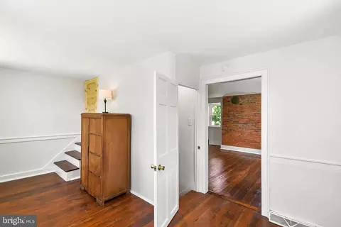 Entry Way - 11628 White Hall Rd, Smithsburg, MD 21783 photo 14 of 15