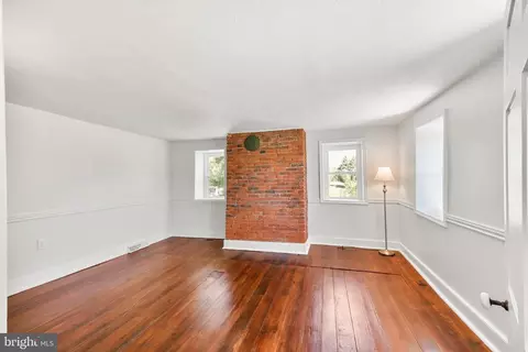 Living - 11628 White Hall Rd, Smithsburg, MD 21783 photo 4 of 4