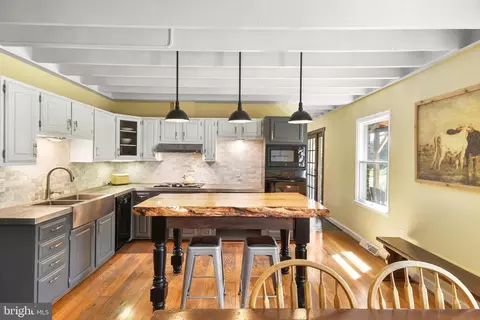 Kitchen - 11628 White Hall Rd, Smithsburg, MD 21783 photo 8 of 8