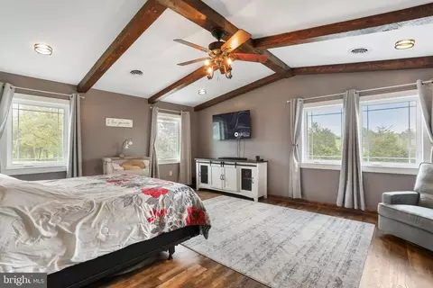 Bedroom - 15542 Broadfording Rd, Clear Spring, MD 21722 photo 5 of 7