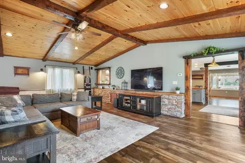 Living - 15542 Broadfording Rd, Clear Spring, MD 21722 photo 6 of 9