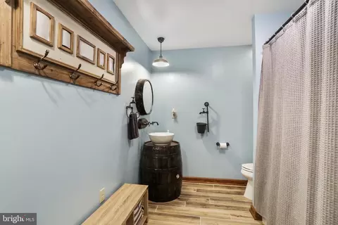 Bath - 15542 Broadfording Rd, Clear Spring, MD 21722 photo 1 of 5