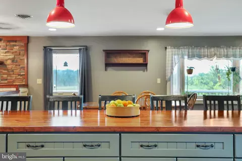 Kitchen - 15542 Broadfording Rd, Clear Spring, MD 21722 photo 5 of 7