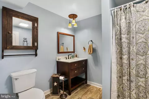 Bath - 15542 Broadfording Rd, Clear Spring, MD 21722 photo 5 of 5