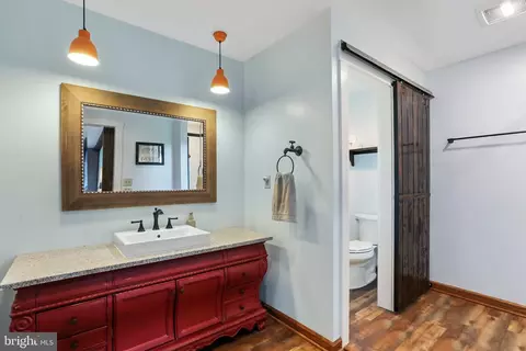 Bath - 15542 Broadfording Rd, Clear Spring, MD 21722 photo 3 of 5