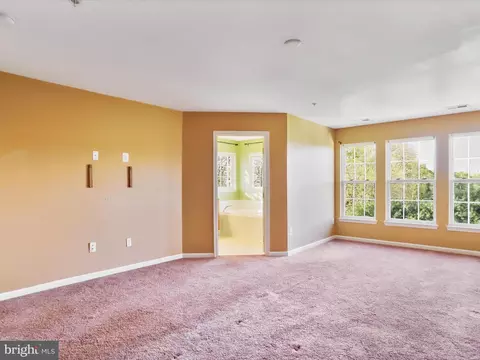 Living - 17802 Sinter Way, Hagerstown, MD 21740 photo 5 of 6