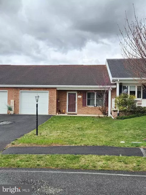 1217 Grand Legacy Dr, Hagerstown, MD 21740