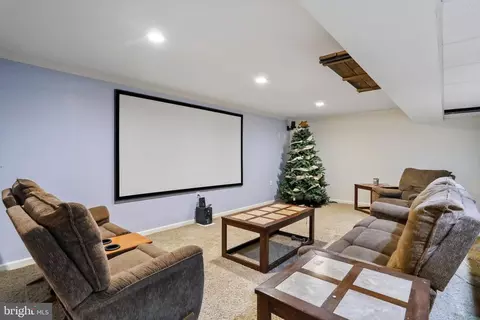 Living - 14628 Saint Paul Rd, Clear Spring, MD 21722 photo 4 of 4