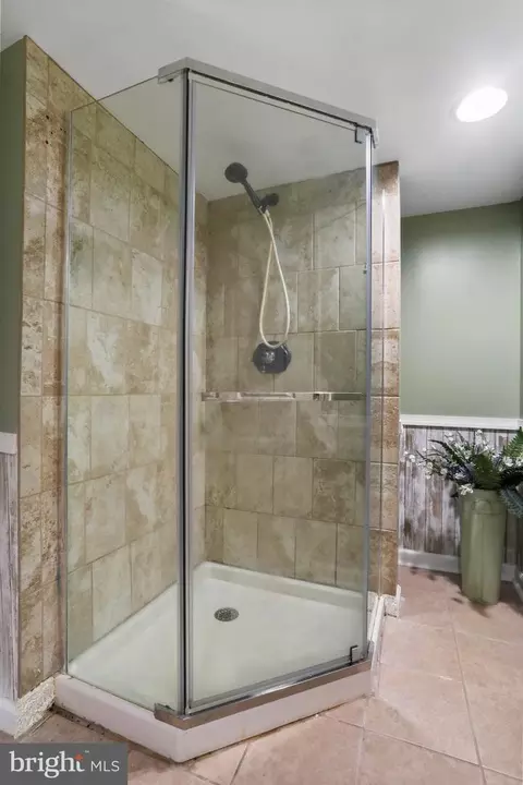 Bath - 14628 Saint Paul Rd, Clear Spring, MD 21722 photo 6 of 6