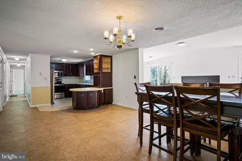 Dining - 11513 National Pike, Clear Spring, MD 21722 photo 2 of 4