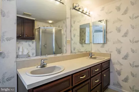 Bath - 11513 National Pike, Clear Spring, MD 21722 photo 2 of 4
