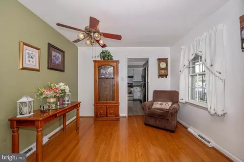 22053 Mohawk Dr, Smithsburg, MD 21783 photo 6