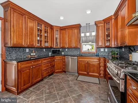 Kitchen - 13629 Westview Dr, Clear Spring, MD 21722 photo 4 of 8