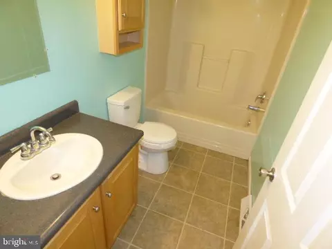 Bath - 13623 Westview Dr, Clear Spring, MD 21722 photo 1 of 2