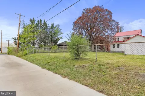 Exterior - 809 Frederick St, Hagerstown, MD 21740 photo 5 of 17