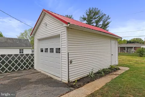 Exterior - 809 Frederick St, Hagerstown, MD 21740 photo 9 of 17