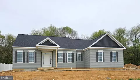 13807 Pulaski Dr, Hagerstown, MD 21742