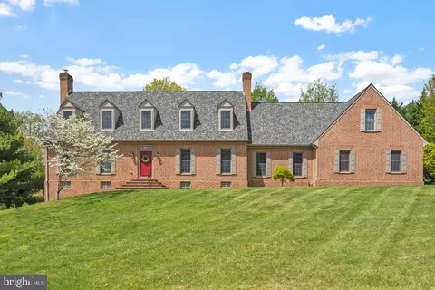 9732 Redamar Dr, Hagerstown, MD 21740
