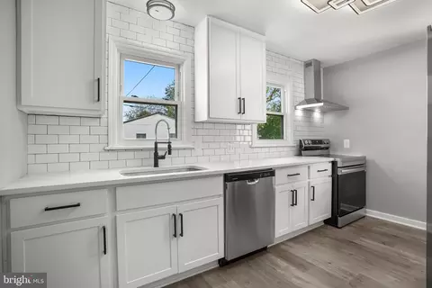 328 Radcliffe Ave, Hagerstown, MD 21740