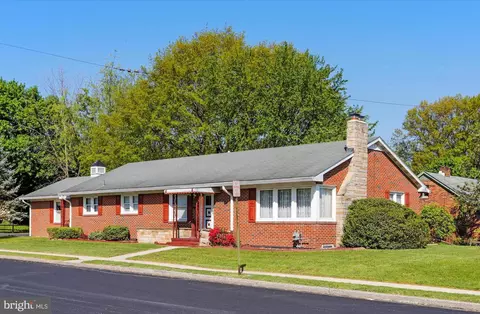 399 Key Cir, Hagerstown, MD 21740