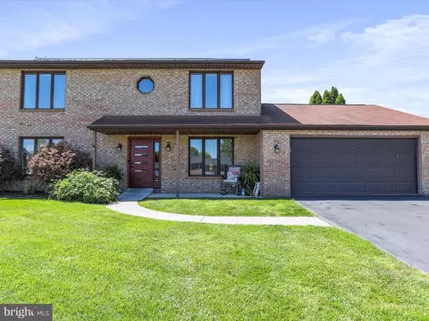 405 Kingswood Ter, Hagerstown, MD 21742