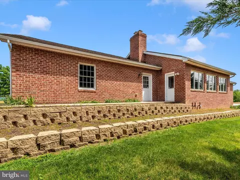 8543 Barnes Rd, Boonsboro, MD 21713