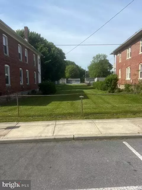 113 Fairground Ave, Hagerstown, MD 21740