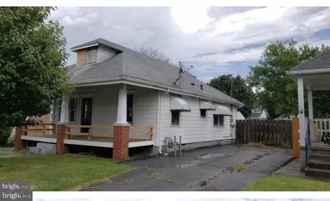 320 Avon Rd, Hagerstown, MD 21740