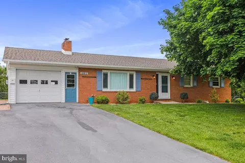 16812 Petmar Cir, Hagerstown, MD 21742