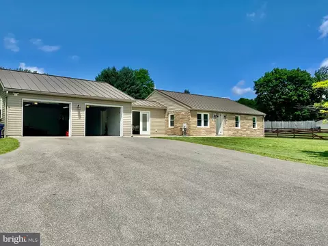 212 W Water St, Smithsburg, MD 21783