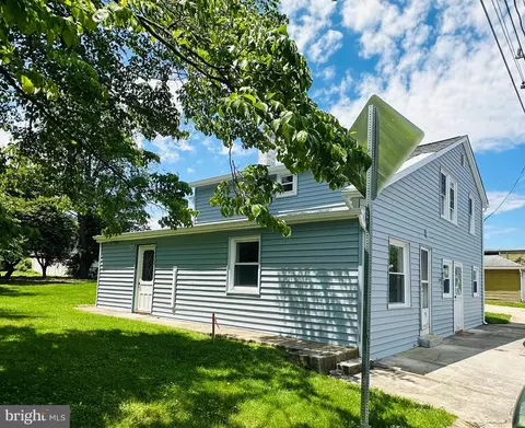 9 E Poplar St, Funkstown, MD 21734 photo 2