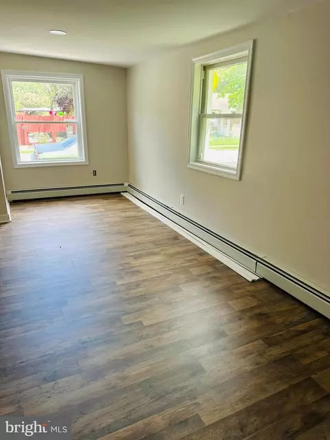 9 E Poplar St, Funkstown, MD 21734 photo 5