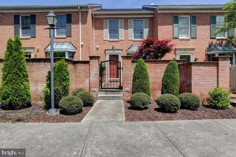 24 Mealey Pkwy, Hagerstown, MD 21742