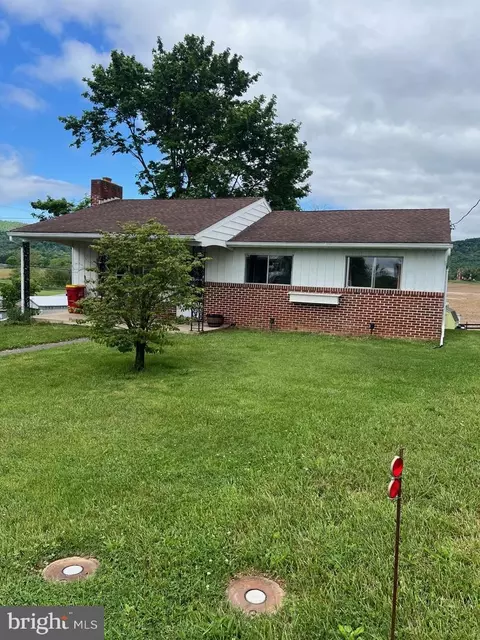 18 Brennan Dr, Clear Spring, MD 21722