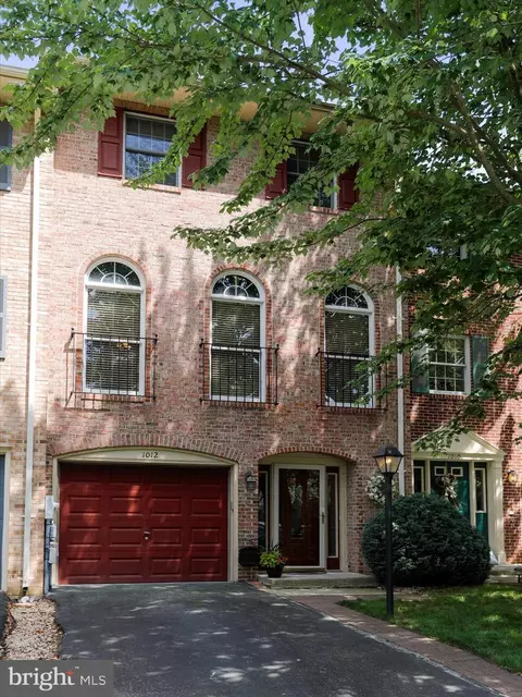 1012 Lindsay Ln, Hagerstown, MD 21742