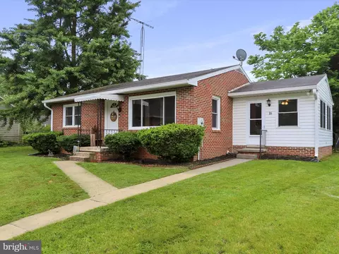 16 Frederick Rd, Funkstown, MD 21734