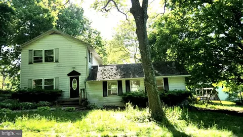 25610 Military Rd, Cascade, MD 21719