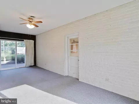 Living - 8127 Mapleville Rd, Boonsboro, MD 21713 photo 8 of 8