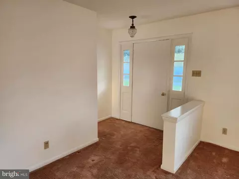 Entry Way - 8127 Mapleville Rd, Boonsboro, MD 21713 photo 2 of 4