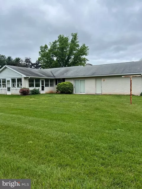 Exterior - 8127 Mapleville Rd, Boonsboro, MD 21713 photo 10 of 12