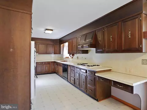 Kitchen - 8127 Mapleville Rd, Boonsboro, MD 21713 photo 3 of 3