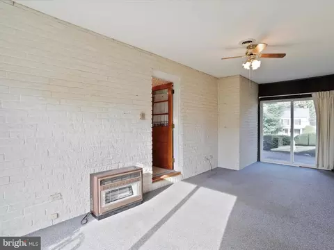 Living - 8127 Mapleville Rd, Boonsboro, MD 21713 photo 7 of 8