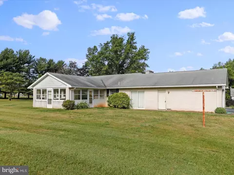 Exterior - 8127 Mapleville Rd, Boonsboro, MD 21713 photo 9 of 12