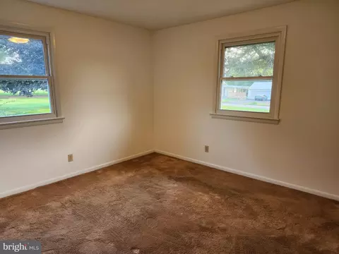 Bedroom - 8127 Mapleville Rd, Boonsboro, MD 21713 photo 7 of 9