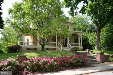 1009 Oak Hill Ave, Hagerstown, MD 21742